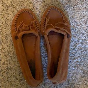 Minnetonka moccasins size 8